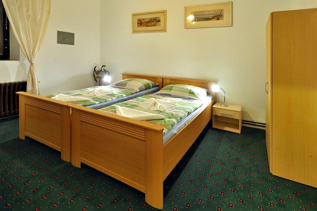 Hotel Kovarna Decin Buitenkant foto